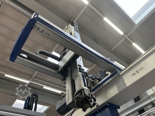 μηχανή χύτευσης με έγχυση NETSTAL SYNERGY  S-2400-2150
