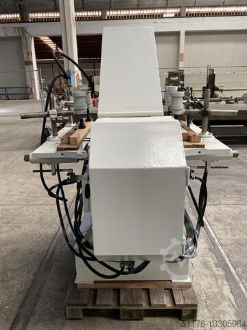 Dubbele horizontale boor- en oscillerende machine, merk Sicma met 3 boorspindels en 1 oscillerende s Sicma 