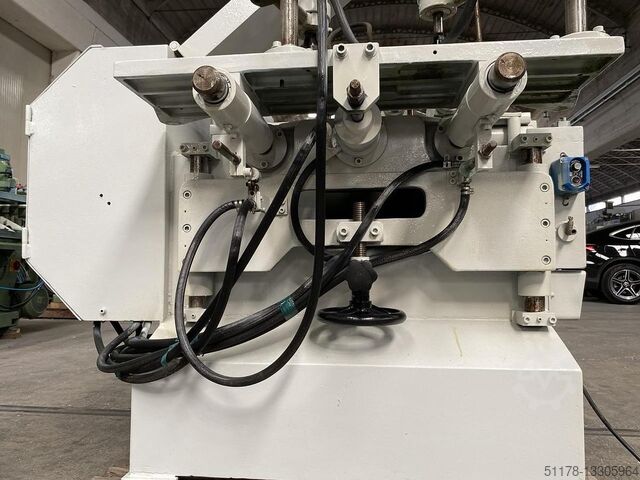 Dubbele horizontale boor- en oscillerende machine, merk Sicma met 3 boorspindels en 1 oscillerende s Sicma 