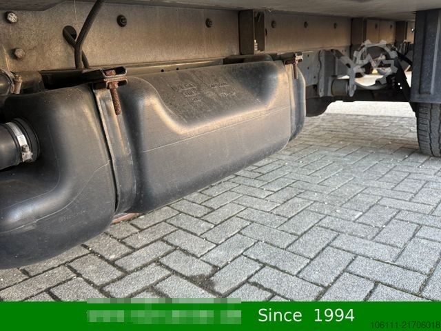 Chladírenská dodávka IVECO Daily  35 S14 Hi-matic Tiefkühlkoffer