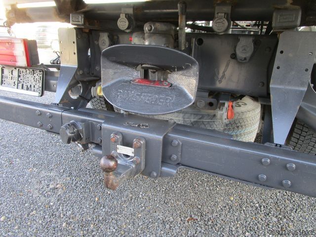 Tre-vejs tippevogn MERCEDES-BENZ Atego 822K*Kipper+Ladekran+2xAHK+Modell.2014*