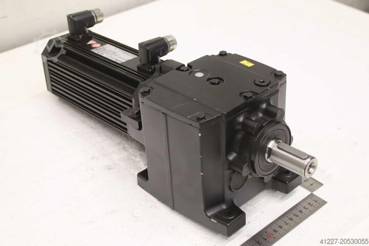 Motorredutor servo 0,8 kW 92,7 rpm Lenze MCA 10140-RS0B0  G50BH121MVAR2C00