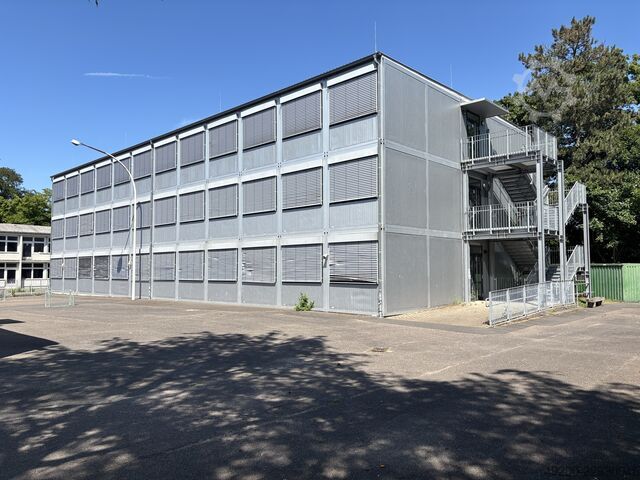 Σύμπλεγμα κοντέινερ / Σχολικό κτίριο PLATAL Containeranlage