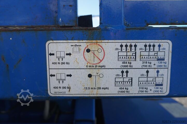 Scissor lift Skyjack SJ 6832 RTE