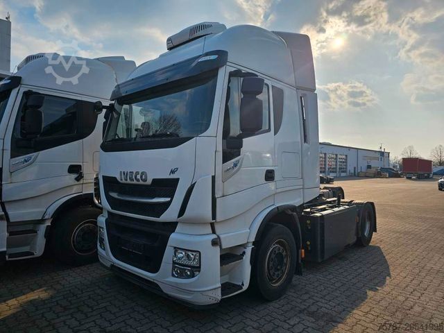 Standardowy ciągnik siodłowy IVECO 460 Hi Way, Retarder, Reifendruckkontrolle