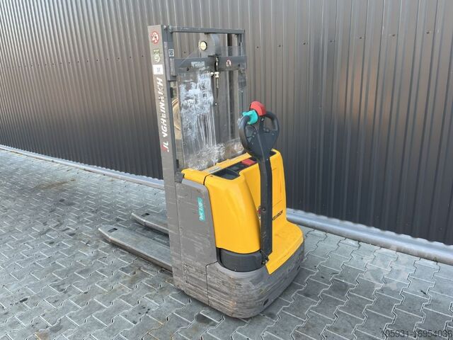 Fodgængerstabler Jungheinrich EJC110