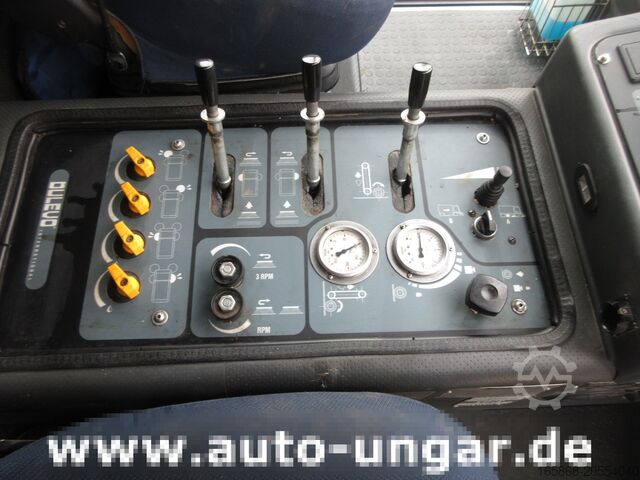 Barredora Dulevo 5000 Evolution mit Frontbesen 4-Rad-Lenk