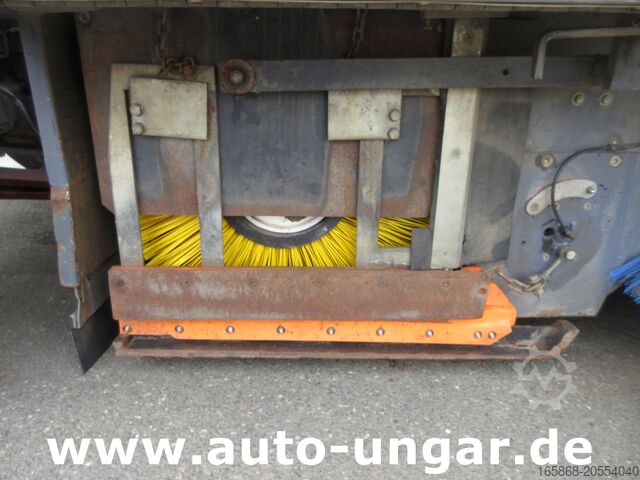 Barredora Dulevo 5000 Evolution mit Frontbesen 4-Rad-Lenk