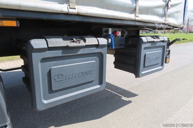 Ανοιχτό ημιρυμουλκούμενο με μουσαμά KRONE Plnenauflieger
