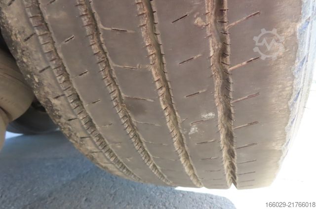 Ανοιχτό ημιρυμουλκούμενο με μουσαμά KRONE Plnenauflieger