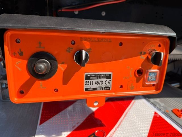 Ημιρυμουλκούμενο κουτί KRONE Koffer-Sattelauflieger mit Ladebordwand