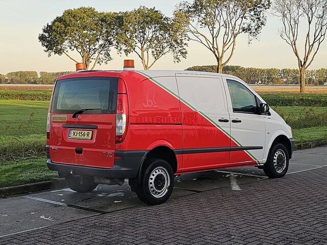 MERCEDES-BENZ VITO 116 Compatto 4x4 con aria condizionata, cambio automatico e riscaldamento autonom MERCEDES-BENZ VITO 116 Kompakt 4x4 ac automaat standkachel