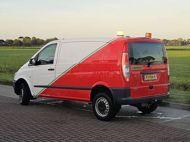 MERCEDES-BENZ VITO 116 Compatto 4x4 con aria condizionata, cambio automatico e riscaldamento autonom MERCEDES-BENZ VITO 116 Kompakt 4x4 ac automaat standkachel