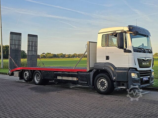 M.A.N. 26.320 TGS com rampas hidráulicas, máquina MAN 26.320 TGS HYDR. RAMPS MACHINE