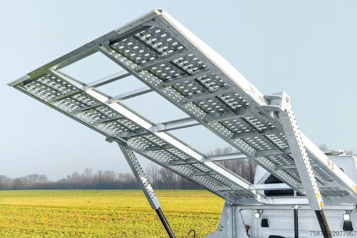 Araba taşıyıcı panelvan IVECO 70C21HA8/P Doppelstock-Aufbau