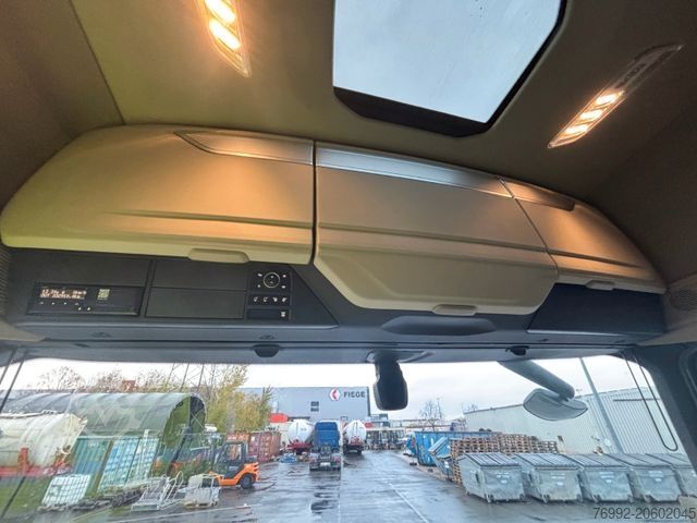 Standaard trekker DAF XG+ 530 Retarder + PTO