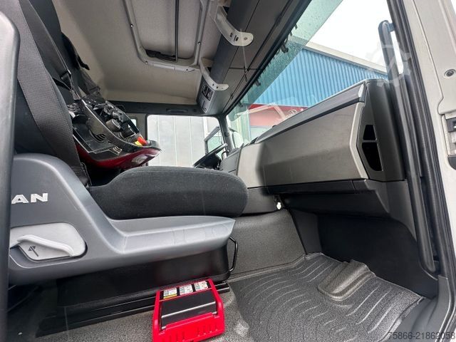 LKW mit Pritsche (offen) MAN 26.480 TGS BLL 6x2 Palfinger PK 34.002 SH FlyJib