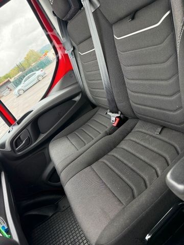 Plachtová dodávka IVECO Daily 35-180 HI-MATIC NAVI RFK KLIMA LBW