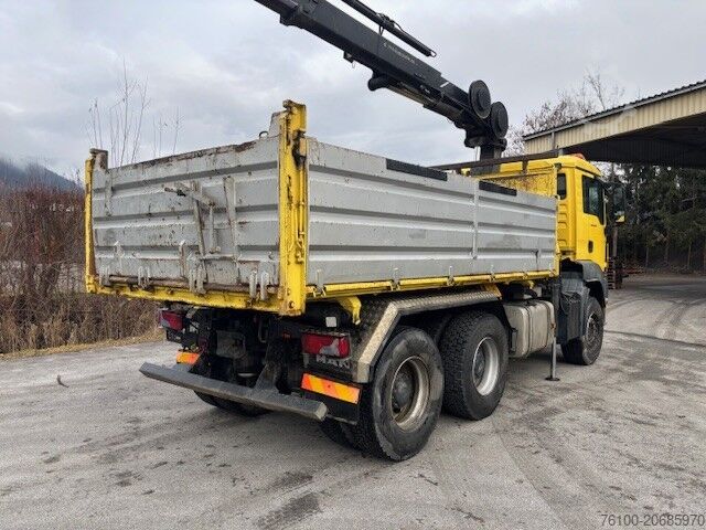 Three-way tipper truck MAN 33.480 Kipper+HIAB 166-4