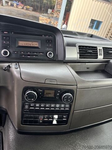 Three-way tipper truck MAN 33.480 Kipper+HIAB 166-4