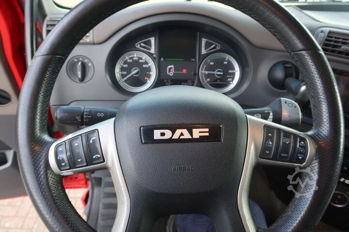 Resväska DAF CF 340 FAN 6X2 Bakwagen + Klep 2500 KG