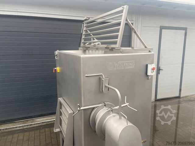 Mlýnek na maso Wolfking C-160-UNI