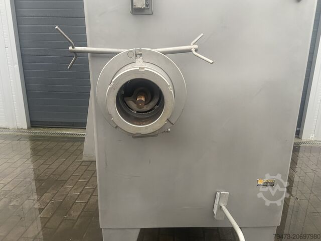 Mlýnek na maso Wolfking C-160-UNI