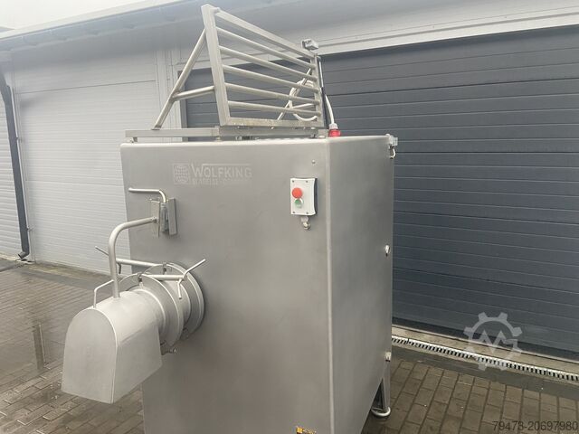 Mlýnek na maso Wolfking C-160-UNI