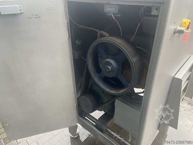 Mlýnek na maso Wolfking C-160-UNI