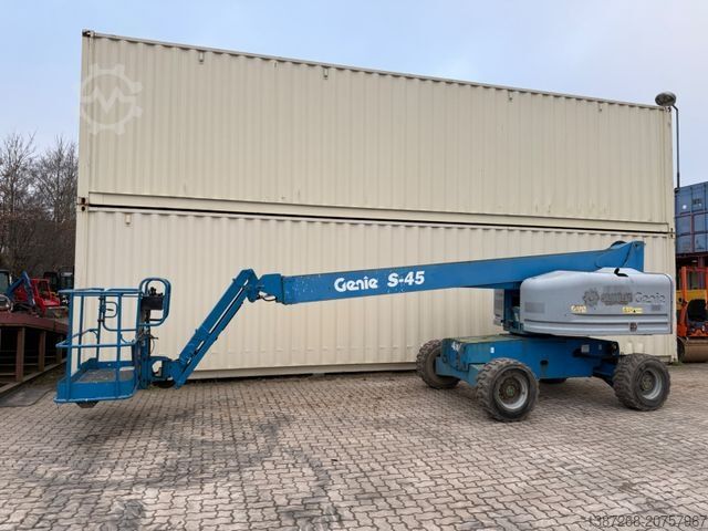 Platforma robocza GENIE S45 / 4x4 Diesel / 15.7 Meter / 2015 BJ