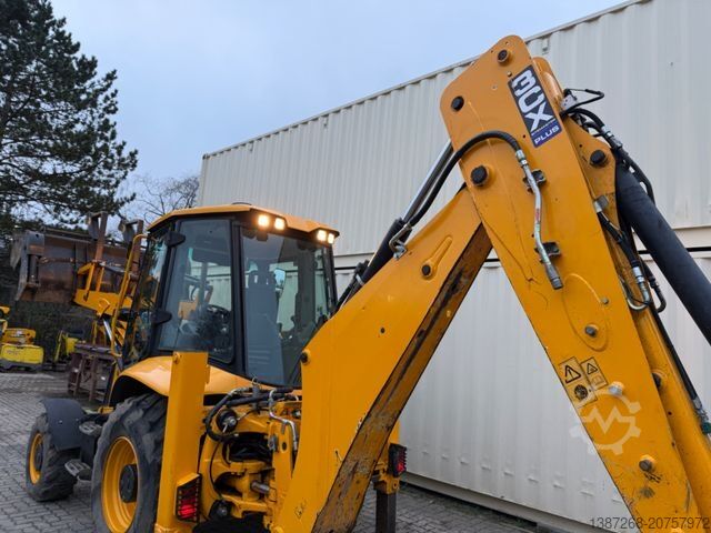 Backhoe loader JCB 3CX Plus, 2022 BJ, 3.126 H, 81 KW/ 110 PS