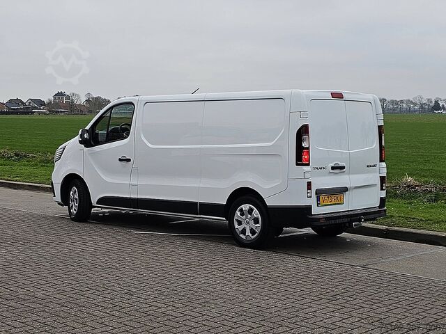 High-roof van RENAULT TRAFIC 2.0 DCI L2H1 Navi Euro6 NAP!