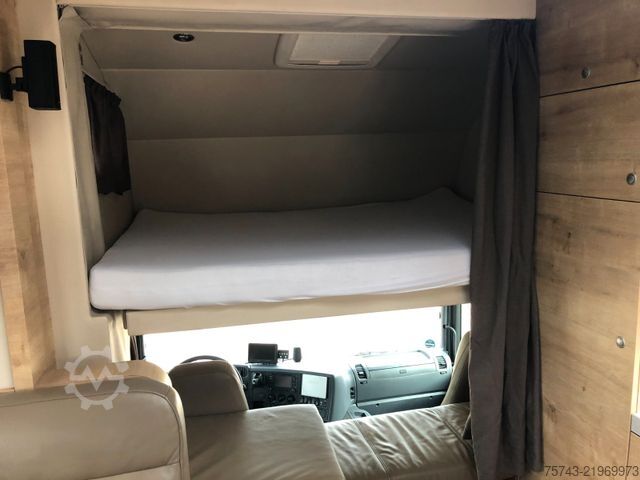 Camião para gado SCANIA P410 STX 6 Pferde Pop-Out, Pop-Up, Küche unten