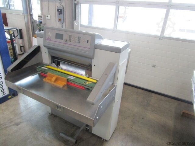 Máquina de corte POLAR 66