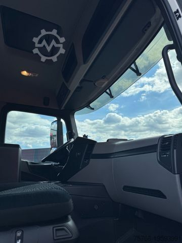 Drankentruck MERCEDES-BENZ ANTOS 2527 / LBW / 2 x AHK / LENKACHSE / 18 PAL