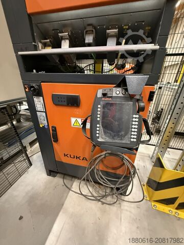 FLR – KR C4 robot industriale KUKA KR 210 R2700 extra