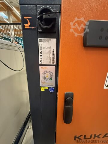 FLR – KR C4 robot industriale KUKA KR 210 R2700 extra