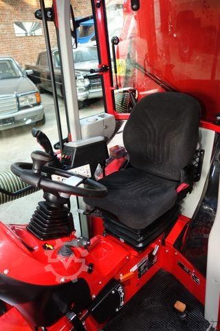 Sonstige CARRARO TTR 4400 Traktor 4x4 Inkl. Mähwerk/Winterdienst