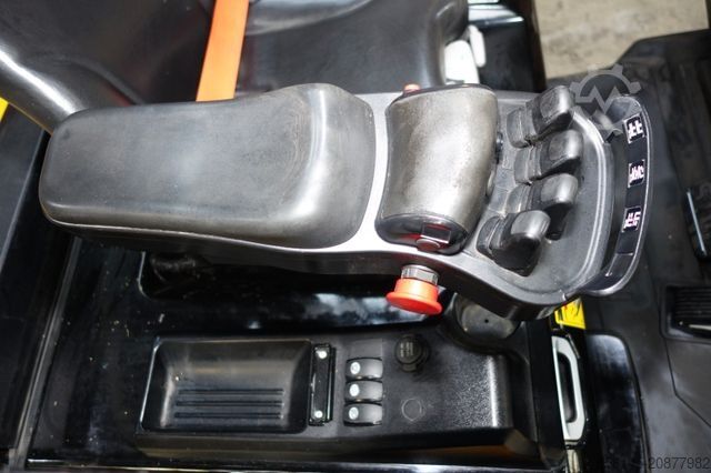 Frontgaffeltruck HYUNDAI 18BT-9U  UVV  4,25m Hubh 1680kg Ladegerät