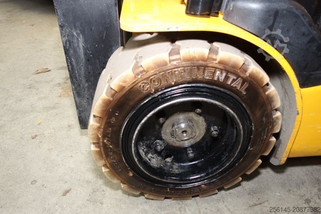 Frontgaffeltruck HYUNDAI 18BT-9U  UVV  4,25m Hubh 1680kg Ladegerät