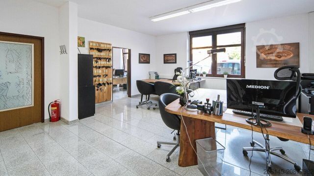 Frontgaffeltruck HYUNDAI 18BT-9U  UVV  4,25m Hubh 1680kg Ladegerät