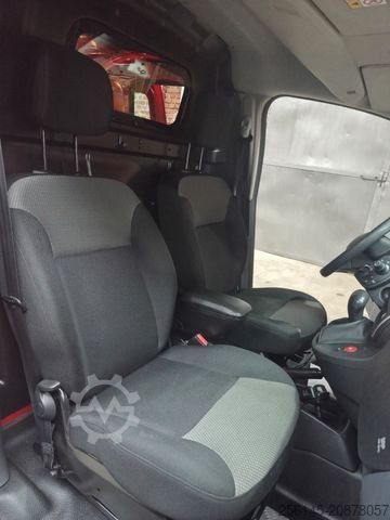 Panel van RENAULT Kangoo Rapid Extra 2xSchiebet. TüvServiceNeu AHK