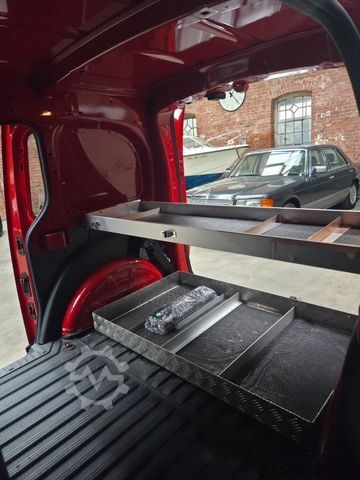 Panel van RENAULT Kangoo Rapid Extra 2xSchiebet. TüvServiceNeu AHK