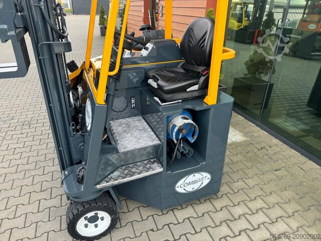 Négyirányú targoncát Combilift CB3000// LPG // 2017 year /Toyota engine