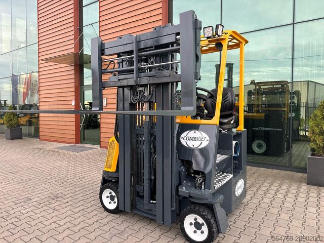 Négyirányú targoncát Combilift CB3000// LPG // 2017 year /Toyota engine