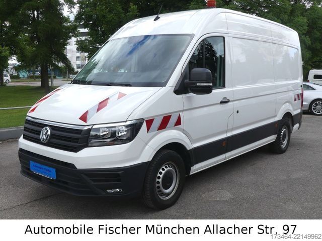 Furgoneta VOLKSWAGEN Crafter Kasten 35 mittellang *4M*ALUCA*AHK 3to*