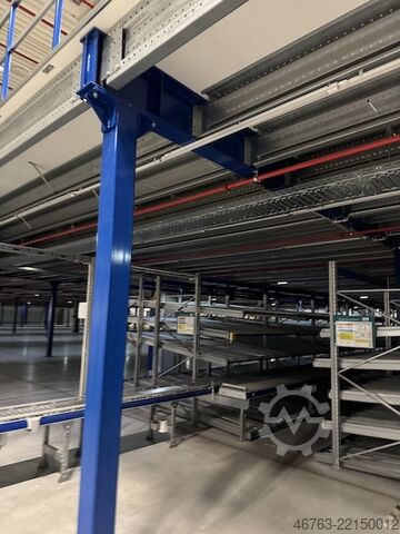 Mezanin, suprafață cca. 2.960m2 Lagerbühne 