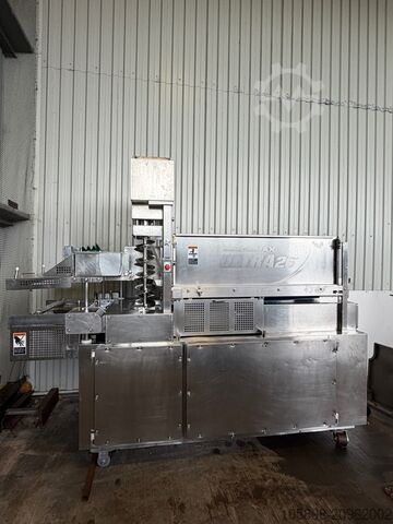 Hoge capaciteit vormmachine voor nuggets en hamburgers. Provisur Formax Ultra26
