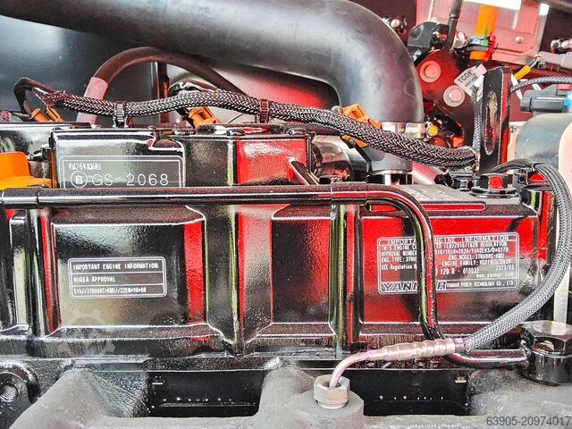 Kloubová teleskopická pracovní plošina Manitou 200 ATJ