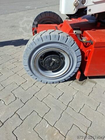  JLG E300AJP